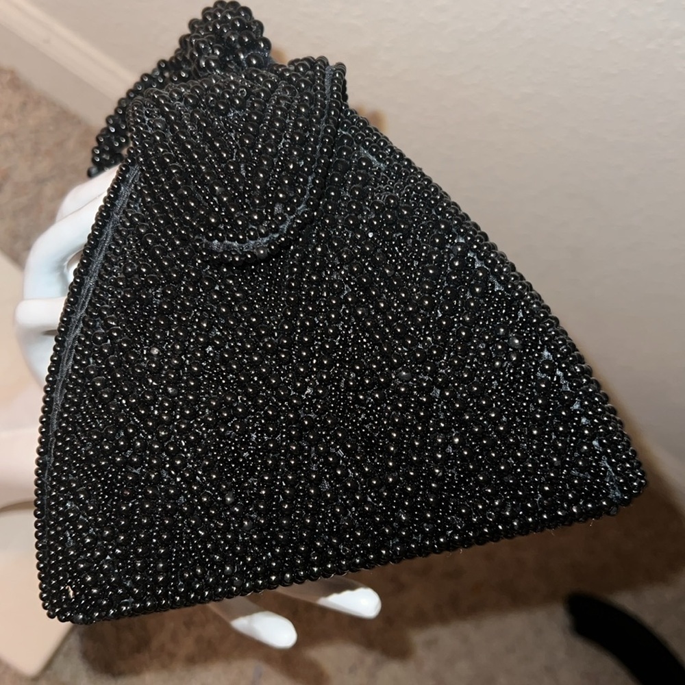 SASHA Women’s Black Beaded 3-D Triangular Wristlet Purse Bag